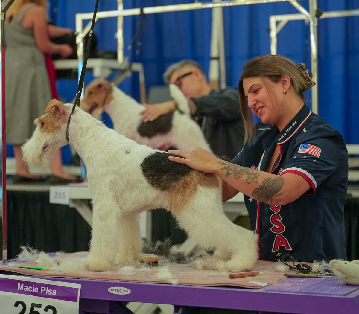 Barkleigh's Groom Expo West Image 1