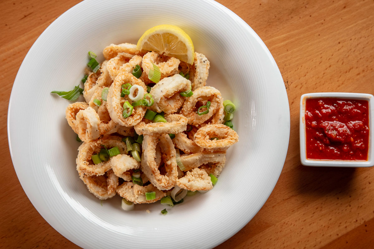 Fried Calamari with Lemon Wedge