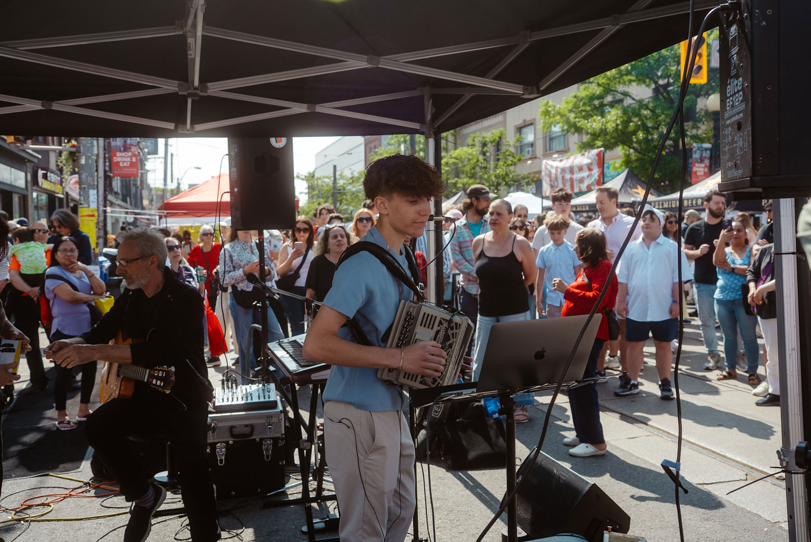 streetperformers-toli-50