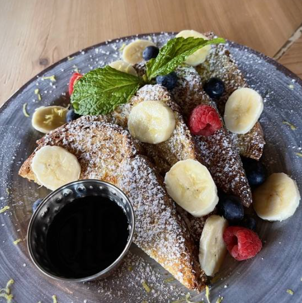 Multigrain French Toast with Banana and Blueberry Brunch | Living Green Cafe Fort Lauderdale