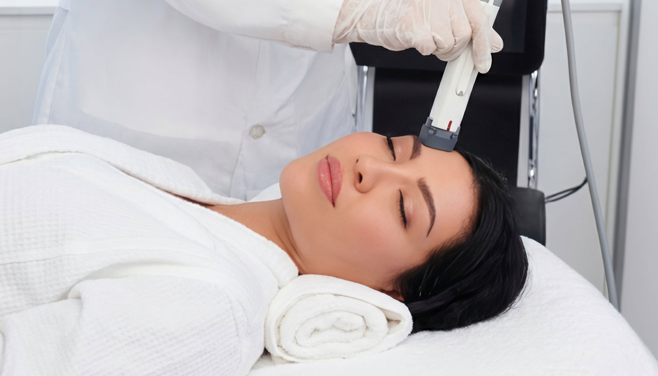 XERF Toronto: Why Miracle Beauty is the #1 Choice for Skin Tightening