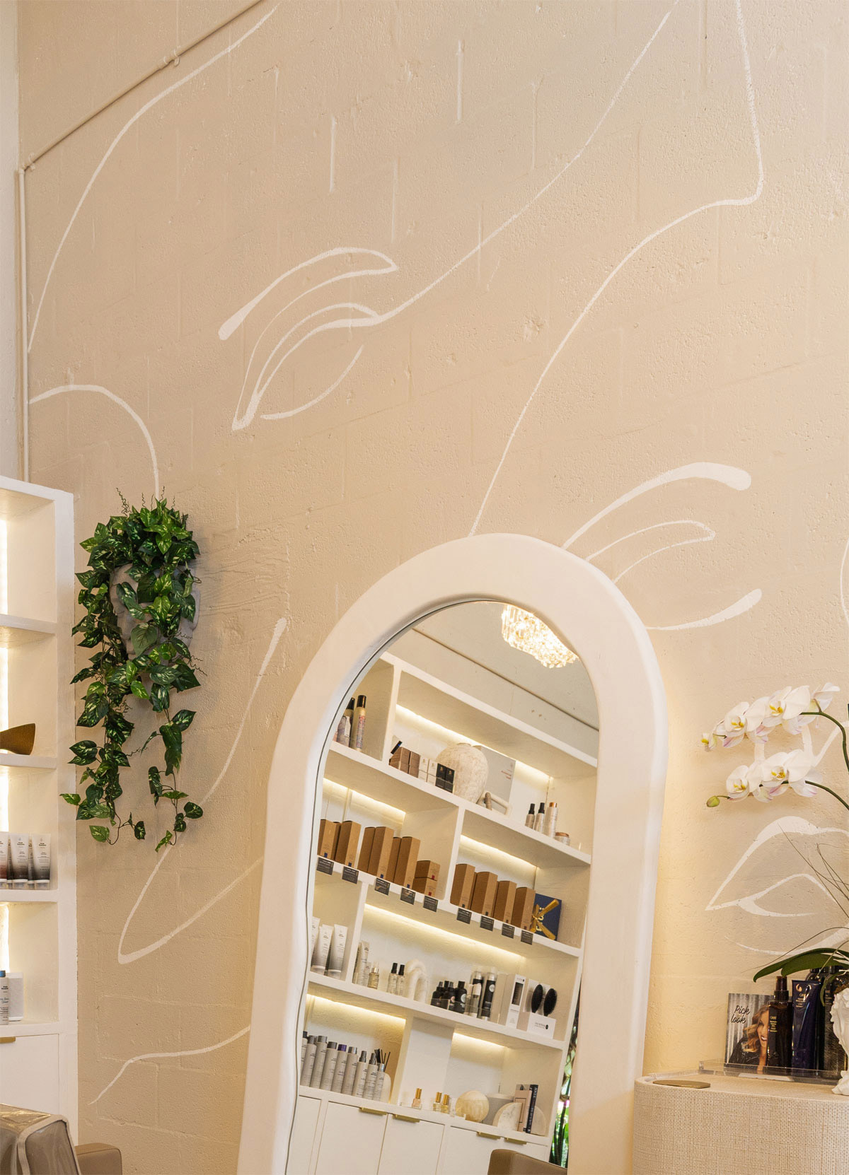 View of wall with artistic design 