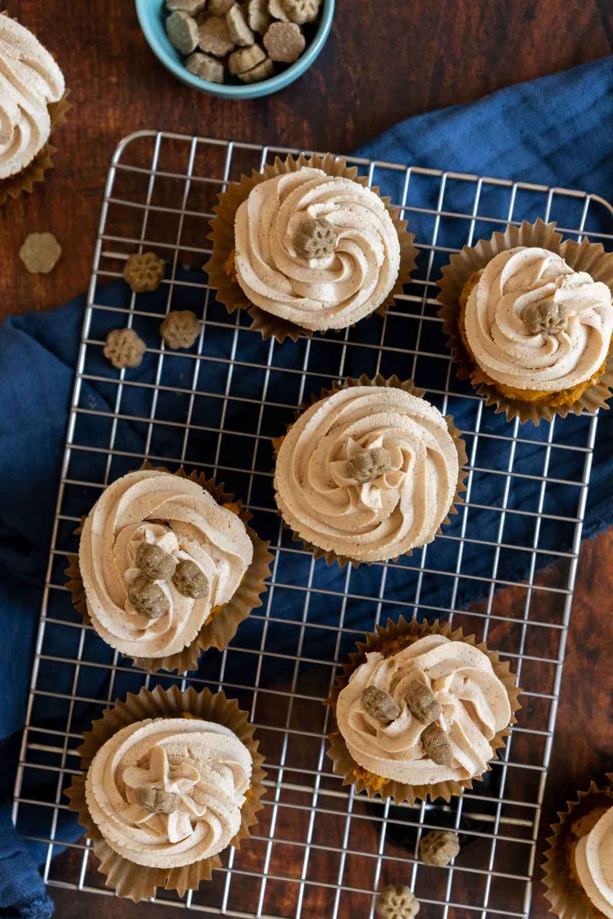 Pumpkin pupcakes Image