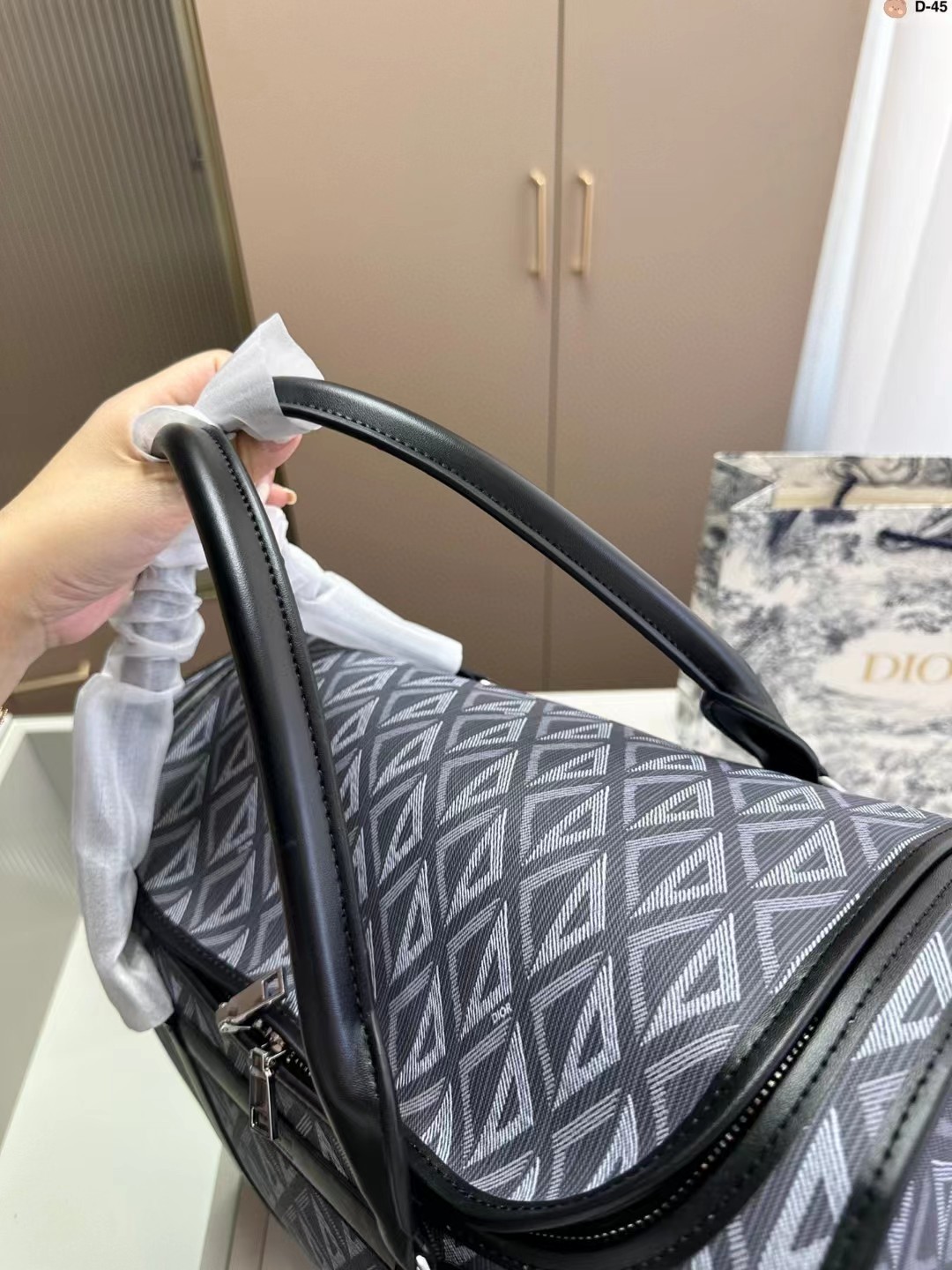 Louise is Grey Leather Carrier  Image 1