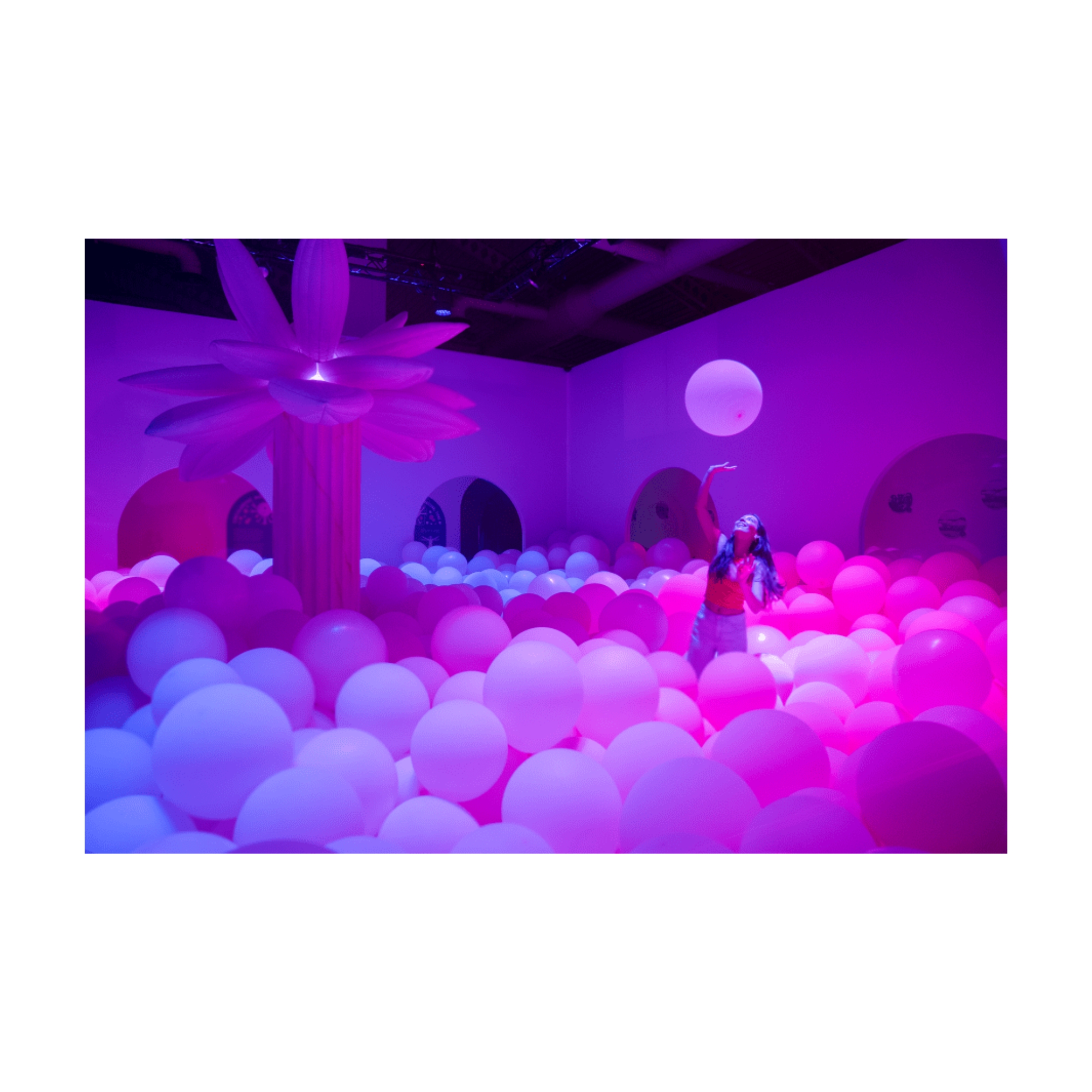 Bubble Planet - Montréal Image 1