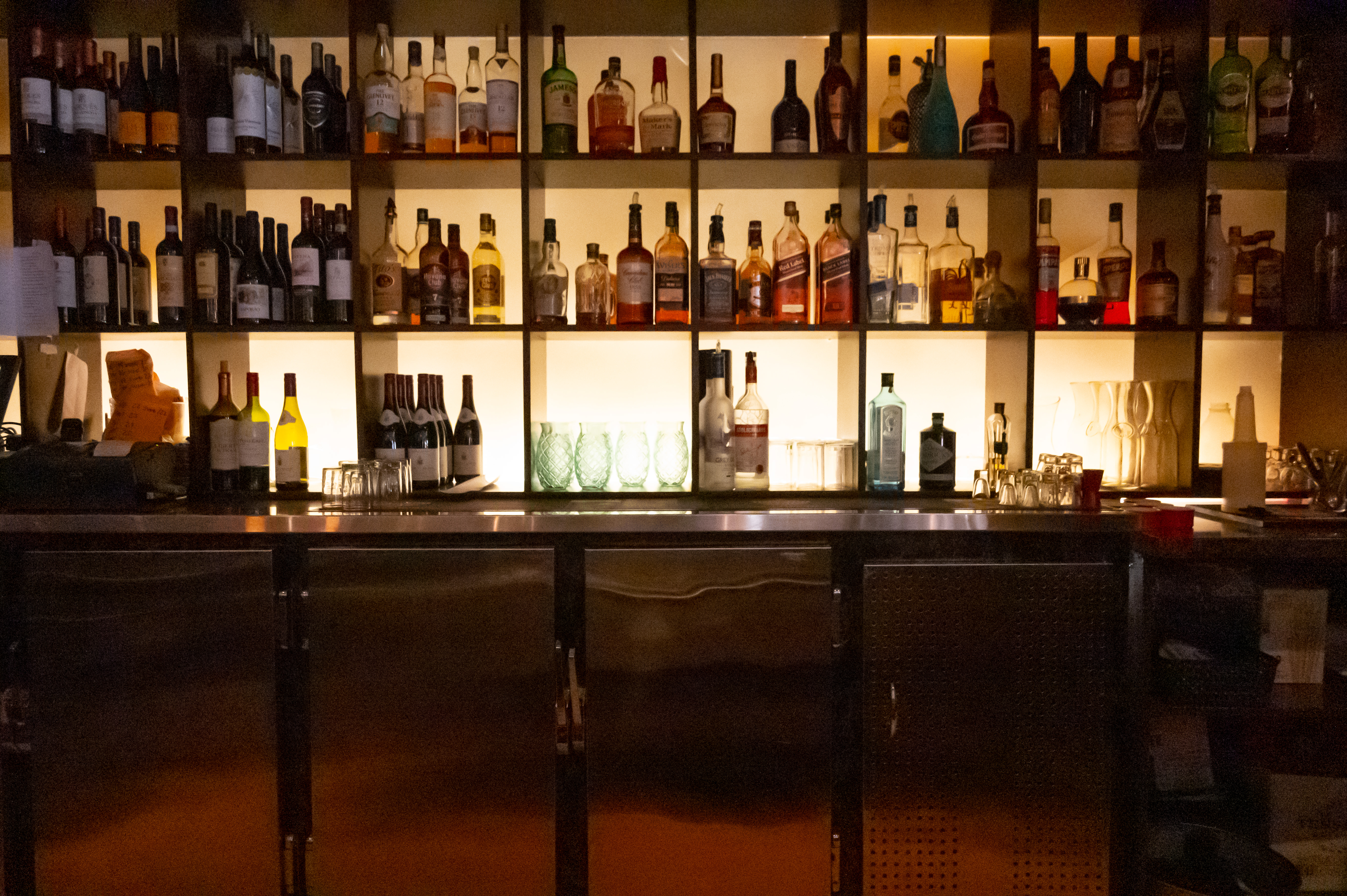 Full Bar