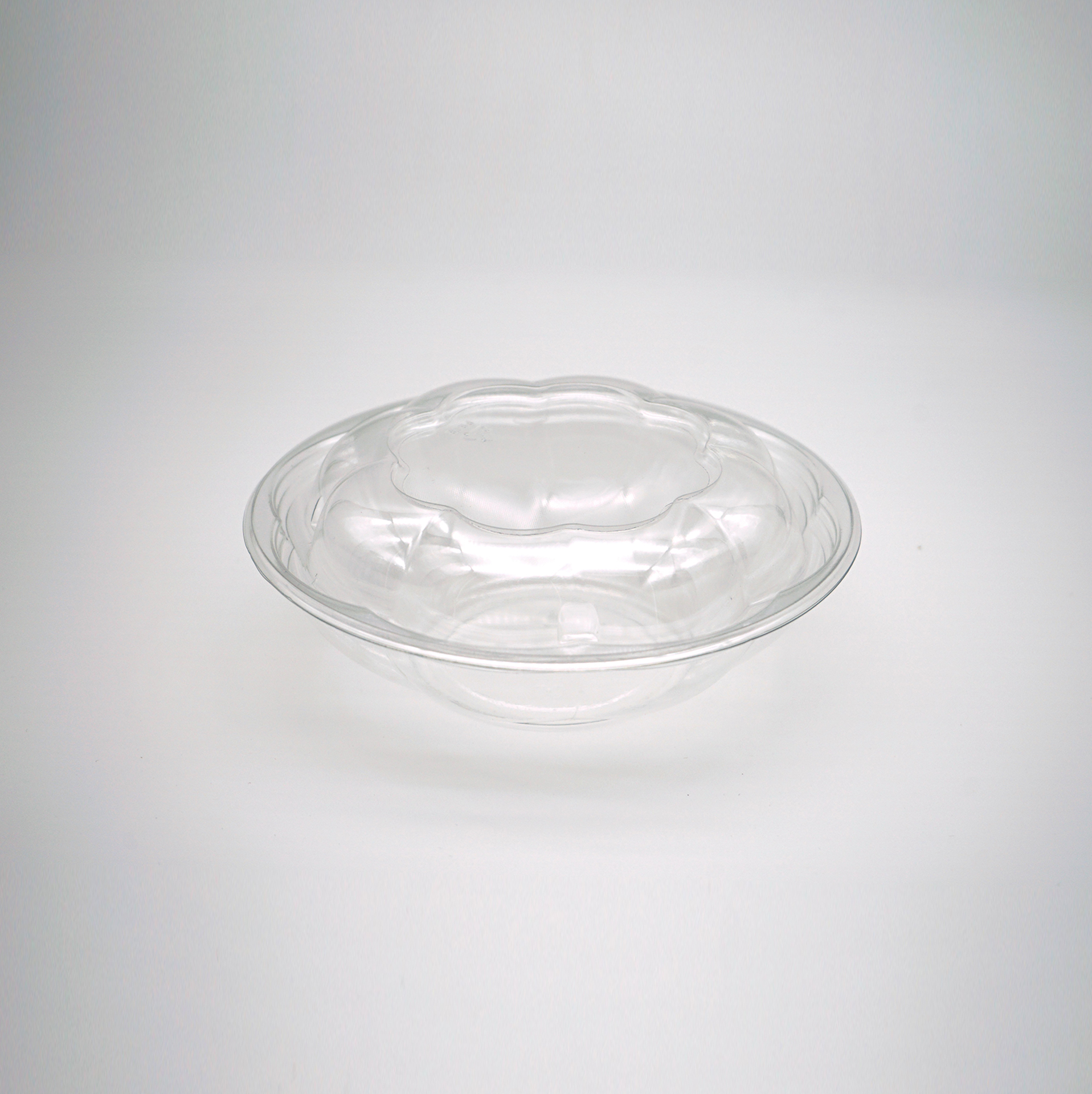 Clear Plastic Salad Bowl - 18oz Image 0